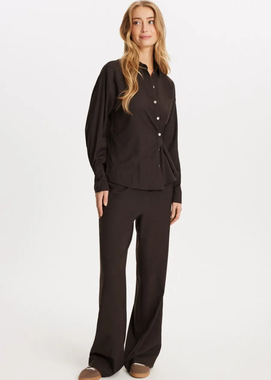 The Sting Blouse met knoopdetail<DAMES Blouses