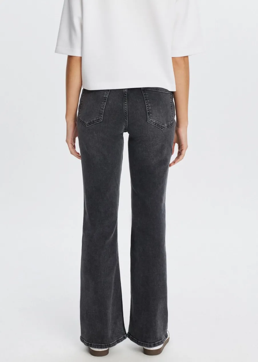 The Sting Flared jeans met pintuck<DAMES Jeans