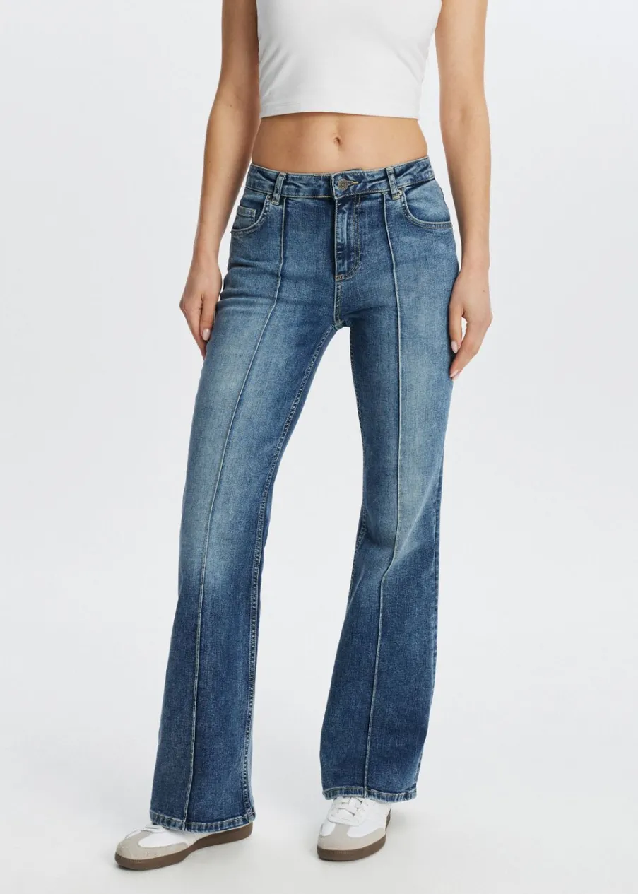 The Sting Flared jeans met pintuck<DAMES Jeans